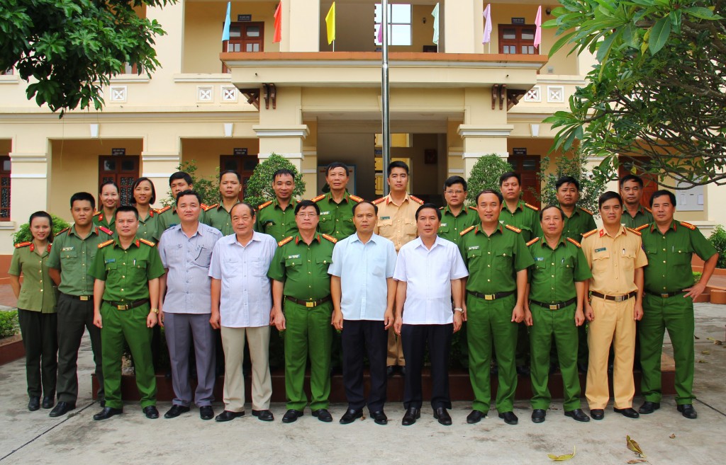 Hình 2